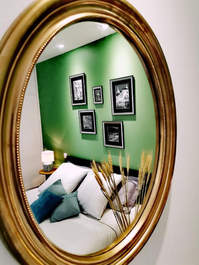 Premier Chapitre - Design Et Charme De L'Ancien En Coeur De Ville 쎙브히육 외부 사진